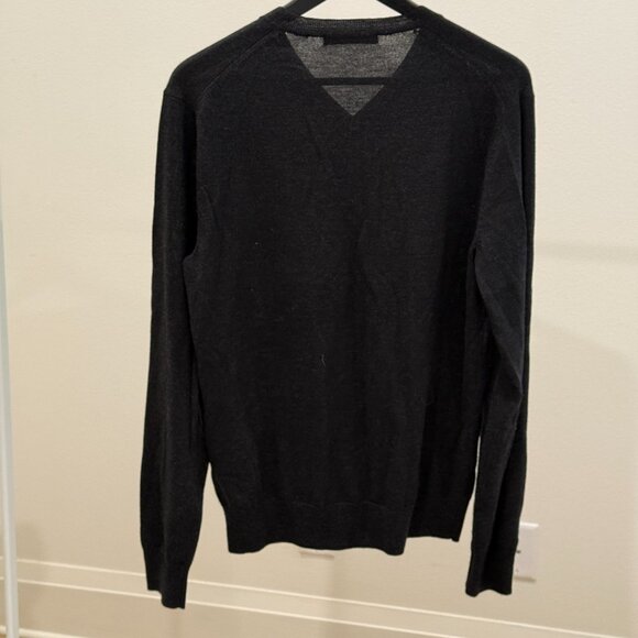 SAKS FIFTH AVENUE MENS DARK GRAY SWEATER - Picture 7 of 7